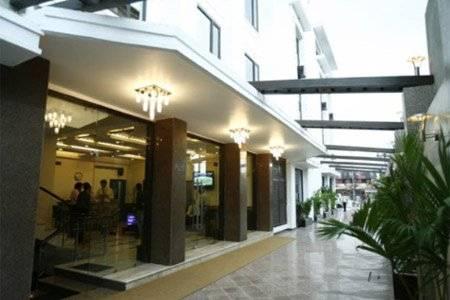 Hotel Bizzotel Gurgaon Dış mekan fotoğraf