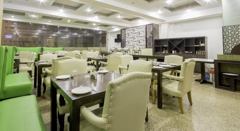 Hotel Bizzotel Gurgaon Dış mekan fotoğraf
