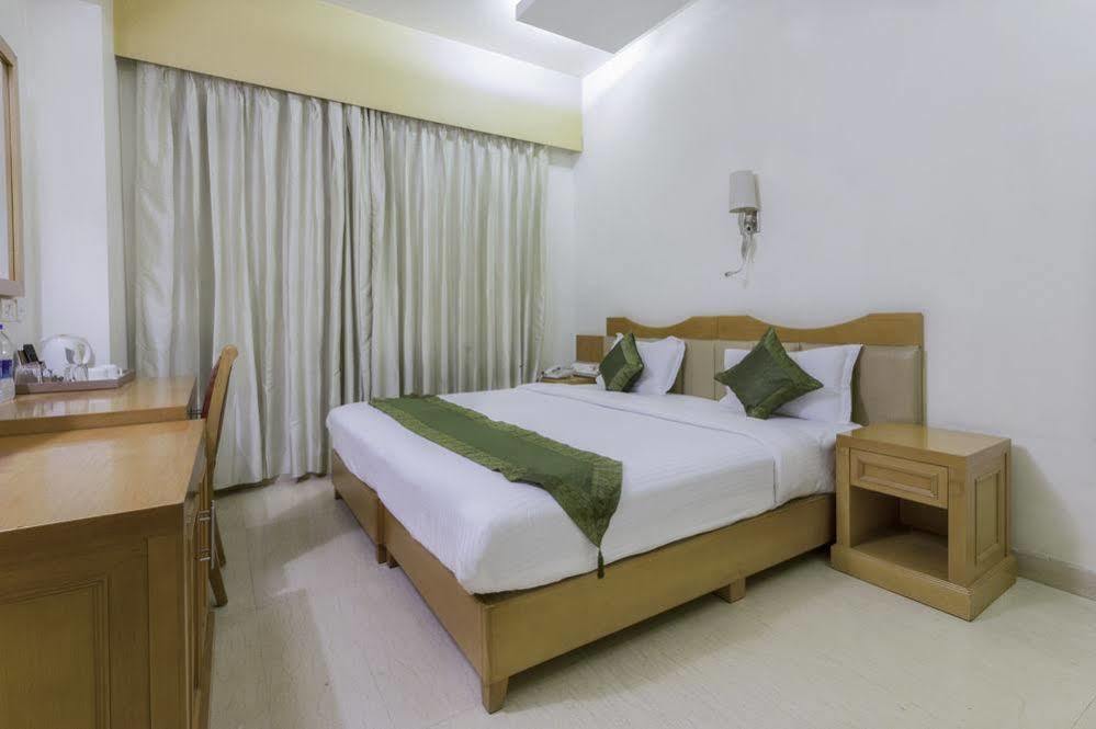 Hotel Bizzotel Gurgaon Dış mekan fotoğraf