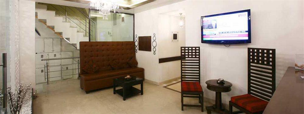 Hotel Bizzotel Gurgaon Dış mekan fotoğraf